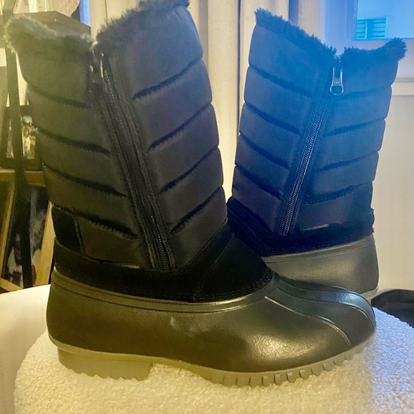 3M WW Thinsulate Women's Black Winter Boots - Picture 1 of 7